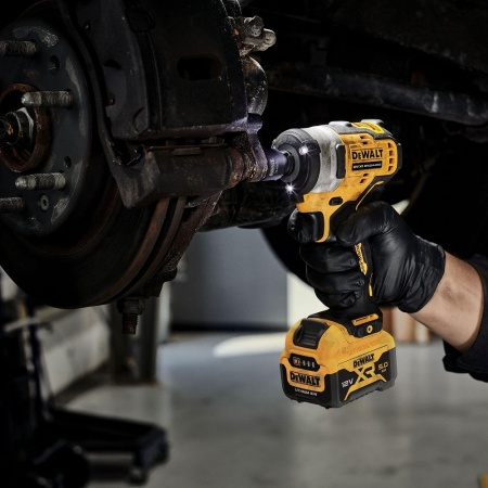 Гайковерт акк. уд. DeWALT DCF901P1 12М*5.0Ah Li-Ion 1/2 338Нм 1АКБ ЗУ
