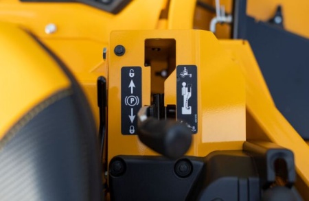 Минирайдер садовый Cub Cadet Ultima Series ZTXS6 60 с нулевым радиусом поворота