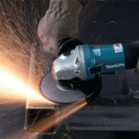 Угловая шлифмашина Makita GA6040R