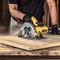 Пила дисковая Stanley SC16-RU, 1600Вт,190 мм, 65мм глубина пропила Арт. SC16-RU