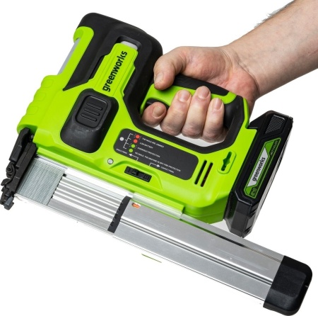 Нейлер акк. GreenWorks GD24BN, 24V, б/щет,100 уд/мин, гвозди 18GA, LED,1х2Ач,ЗУ,кор (3400707CUA)
