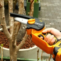 Пила акк. DEKO DKCHS 20-4 20V*2Ah 4" 1/4" 1.4мм 28зв. акк. и З/У Арт. 063-4480