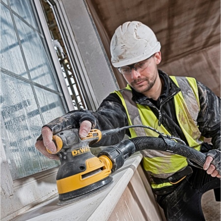 Шлифмашина эксц. DeWalt DWE6423 280Вт 125мм 8000-12000об/мин рег. об. Арт. DWE6423-QS