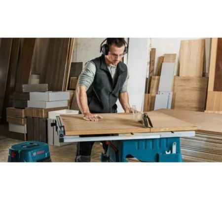 Стол распиловочный BOSCH GTS 254 1800Вт 555х555мм  диск 254мм 80мм глубина пропила Арт. 0601B45000