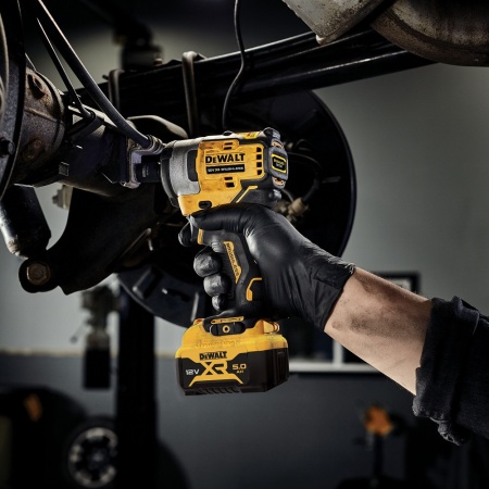 Гайковерт акк. уд. DeWALT DCF901P1 12М*5.0Ah Li-Ion 1/2 338Нм 1АКБ ЗУ