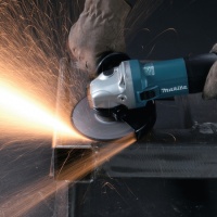 Угловая шлифовальная машина Makita GA6040C
