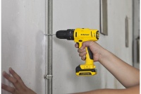 Дрель акк уд Stanley SCH12S2-RU 10.8V*1.5Ah Li-Ion 28Нм БЗП 2 акк. сумка Арт. SCH12S2-RU