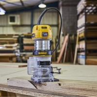 Фрезер DeWALT D26200 900Вт 6/8мм 55мм 16000-27000об/мин пл. пуск Арт. D26200-QS