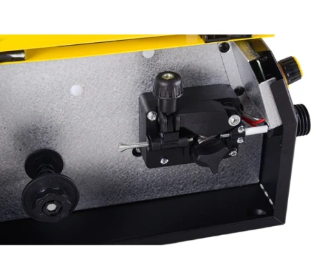 Полуавтомат Eurolux IWM-200 MIG 20-200А 4.8кВт 0.8-1.0мм 270В Арт. 65/180