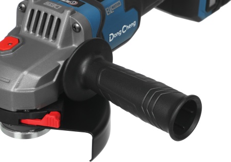 УШМ аккумуляторная DongCheng DCSM04-125(TYPE EM) 20V*4Ач 125мм 9000об/мин 2 АКБ ЗУ кейс Арт. DCSM04-125(TYPE EM)