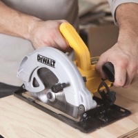 Пила дисковая DeWALT DWE 560В 1350Вт 184мм глуб. проп. 65мм промо + 2 диска Арт. DWE560B-KS