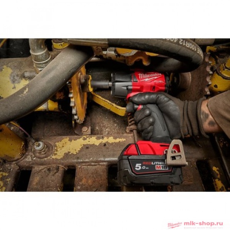 Аккумуляторный среднемоментный ударный гайковерт Milwaukee M18 FUEL FMTIW2P12-502X Арт. 4933478453