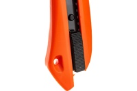 Нож строительный 18мм FINLAND с винтовым фиксатором Арт. 1866